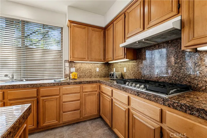 EXHAUST FAN WAS JUST REPLACED TO MATCH ALL STAINLESS STEEL APPLIANCES