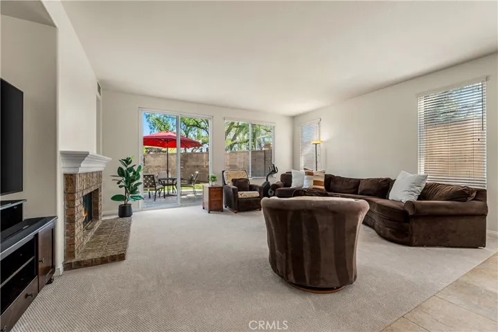 MASSIVE FAMILY ROOM WITH DIRECT ACCESS TO BACKYARD