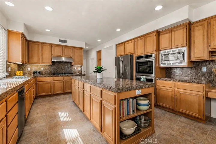 Opportunity knocks with this meticulously well taken care of house! A complete blank canvas for anyone to make their dream home come true in one of Fullerton's most desirable neighborhoods!
