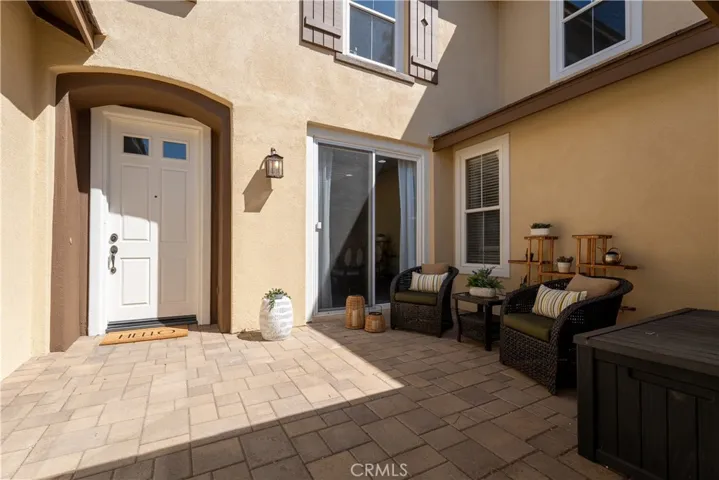 FRONT COURTYARD WITH DIRECT ACCESS FROM FORMAL SPACES