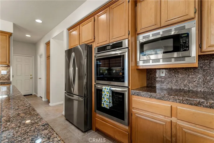 NEW STAINLESS STEEL DOUBLE OVENS AND BUILT IN MICROWAVE