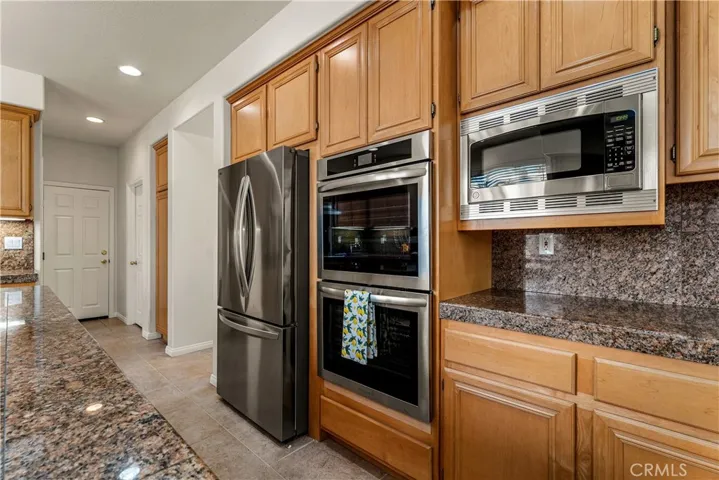 NEW STAINLESS STEEL DOUBLE OVENS AND BUIL IN MICROWAVE