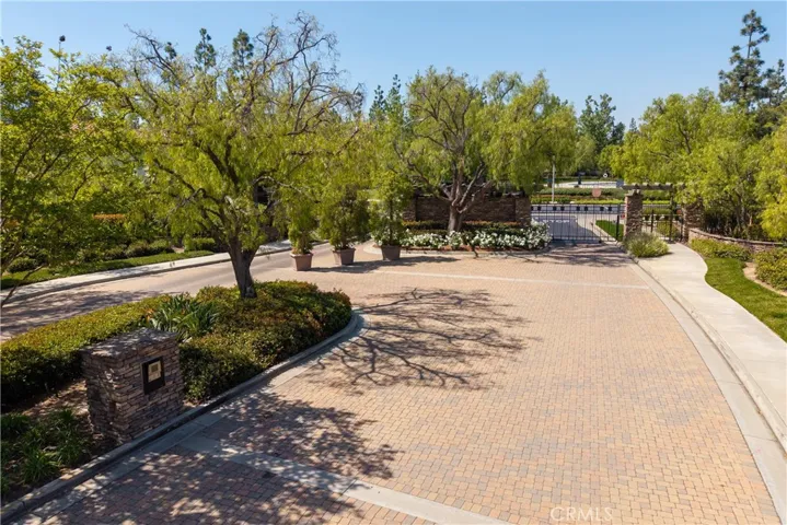 IN THE HIGHLY SOUGHT AFTER COMMUNITY OF PARKHURST IN FULLERTON CA!