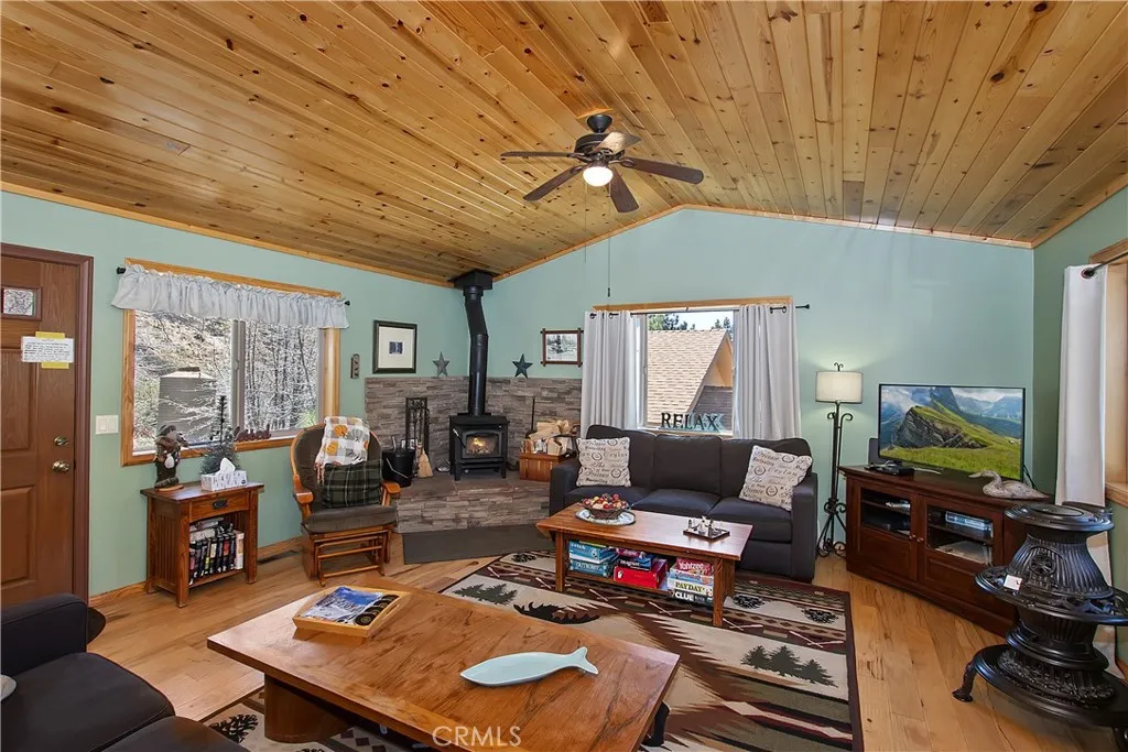 33653 Green Valley Lane, Green Valley Lake, California 92341 — photo 4