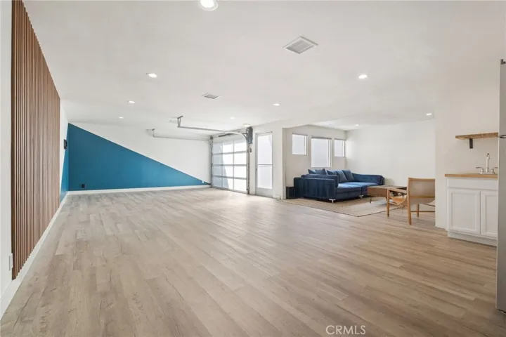 555 E 3rd, Long Beach, California 90802