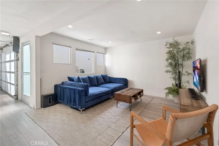 555 E 3rd, Long Beach, California 90802