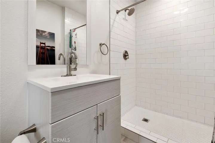 555 E 3rd, Long Beach, California 90802