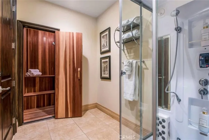 Bathroom w sauna
