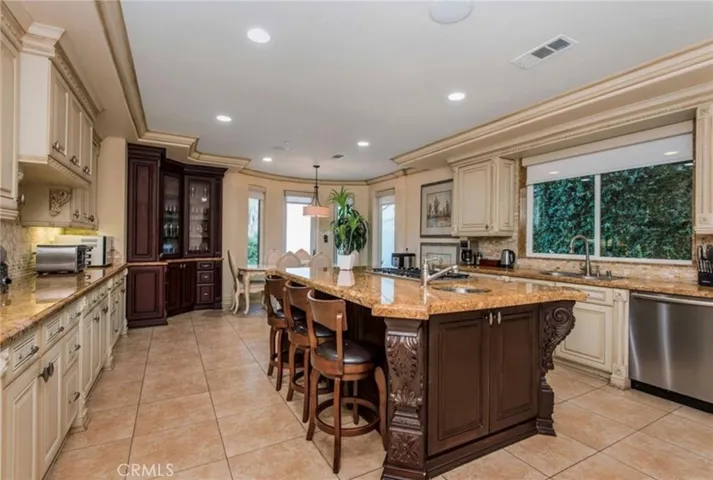 Entertainers kitchen
