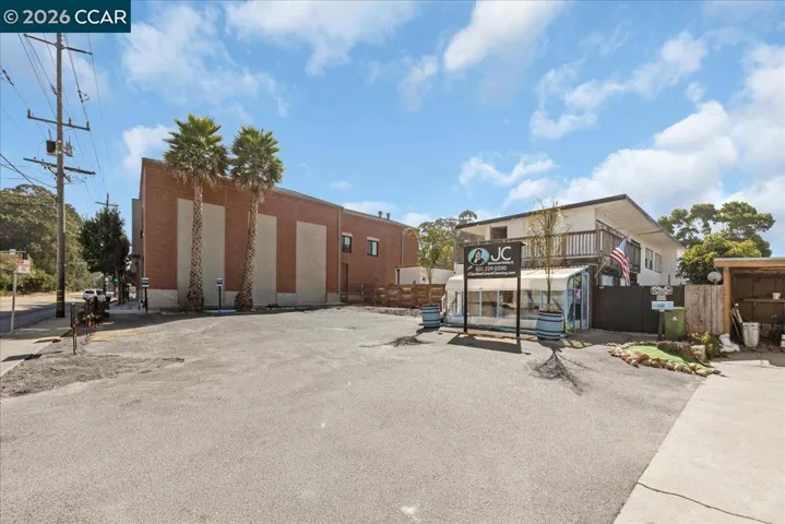 1260 1st St- PARKING LOT