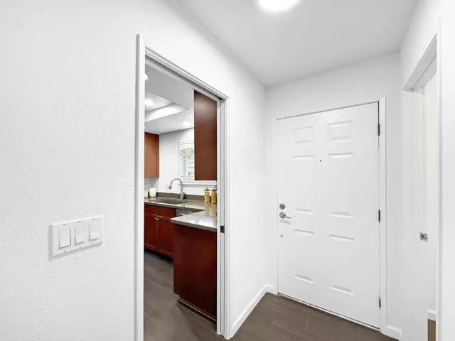 201 Flynn Avenue 13, Mountain View, California 94043