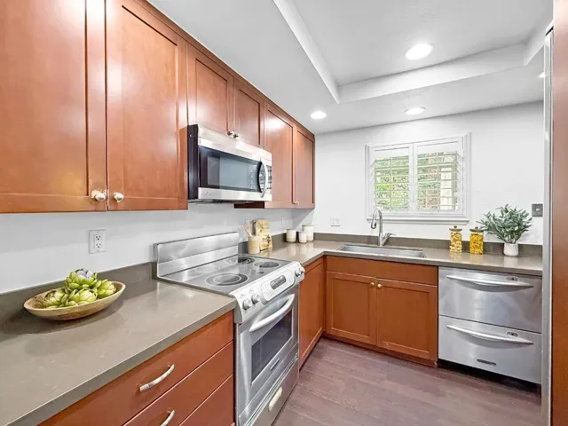 201 Flynn Avenue 13, Mountain View, California 94043