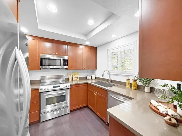 201 Flynn Avenue 13, Mountain View, California 94043