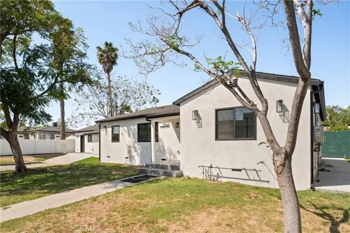 7943 Ledge Avenue, Sun Valley, California 91352