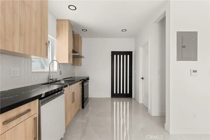 7943 Ledge Avenue, Sun Valley, California 91352