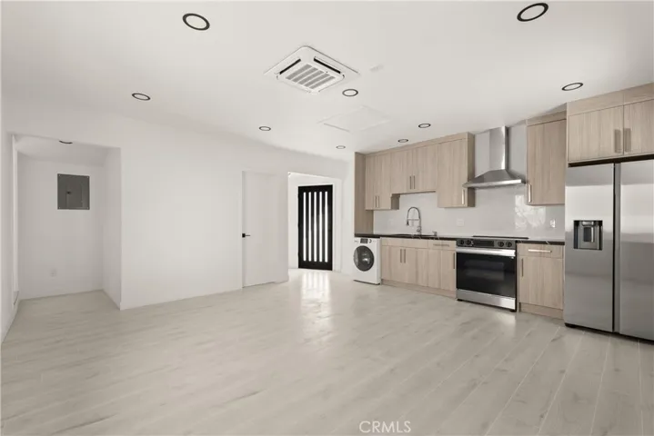7943 Ledge Avenue, Sun Valley, California 91352