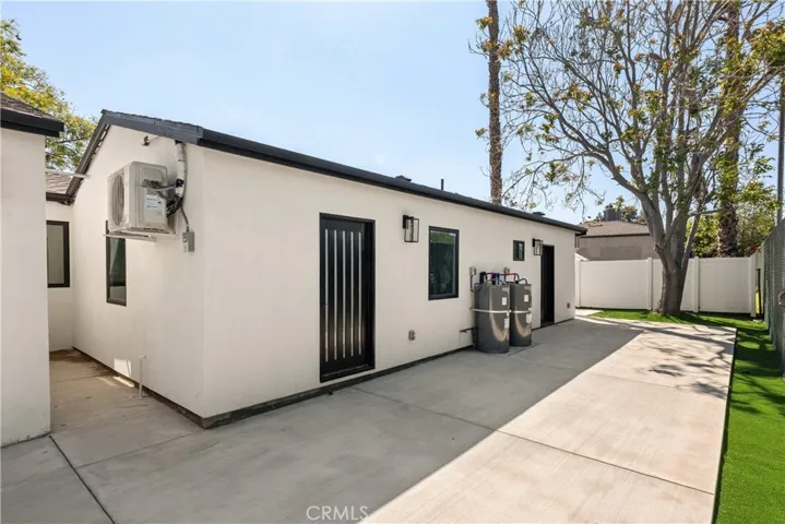 7943 Ledge Avenue, Sun Valley, California 91352