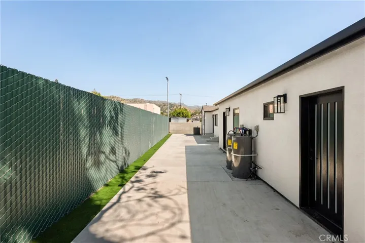 7943 Ledge Avenue, Sun Valley, California 91352