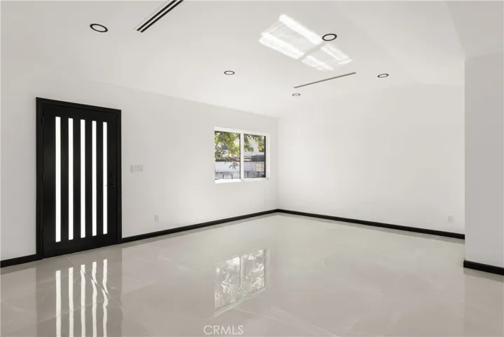 7943 Ledge Avenue, Sun Valley, California 91352