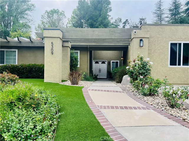 5309 Lockhurst Dr