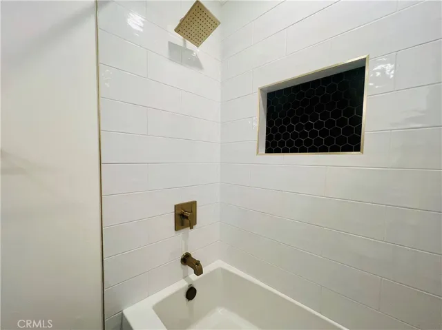 hall bath shower in tub