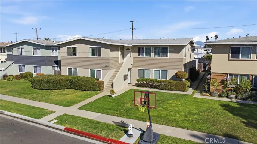 2940 Peppertree, Costa Mesa, California 92626