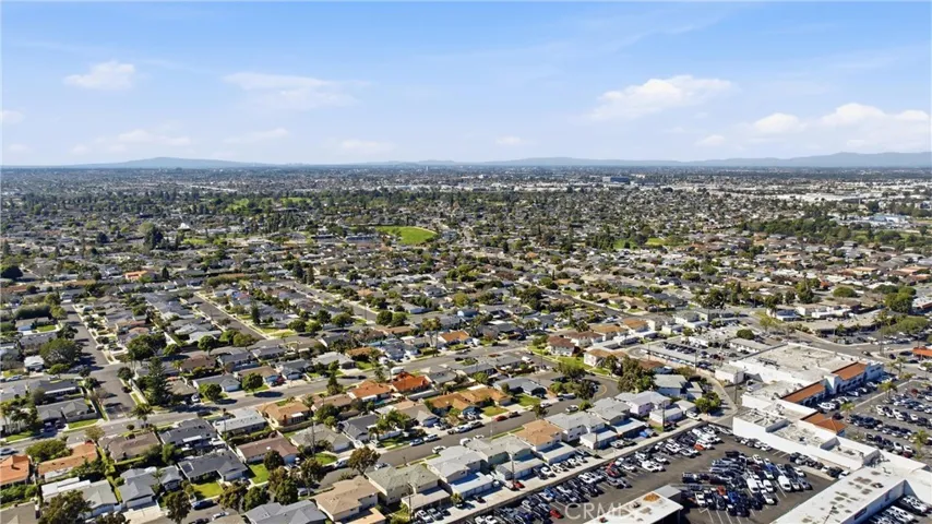 2940 Peppertree, Costa Mesa, California 92626