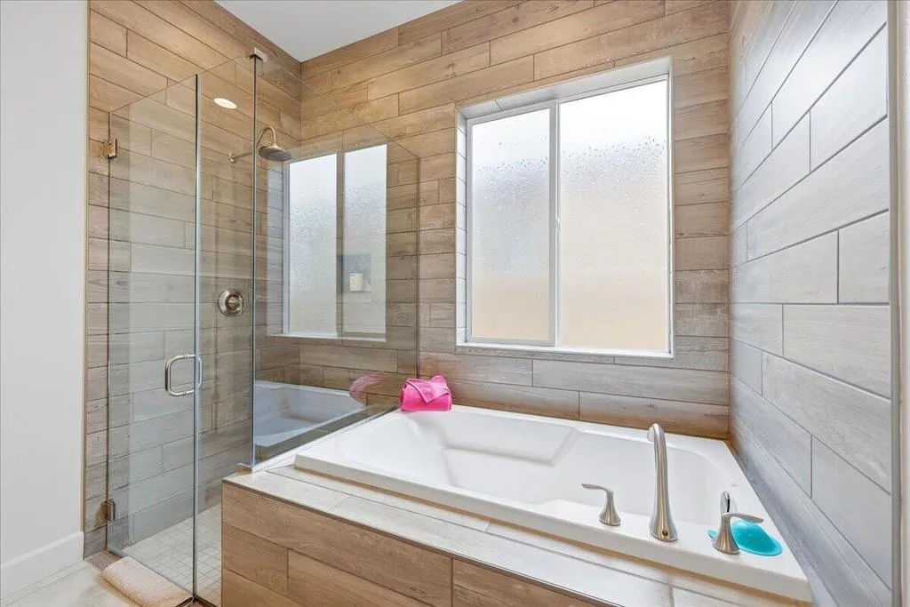 27-Primary Bathroom