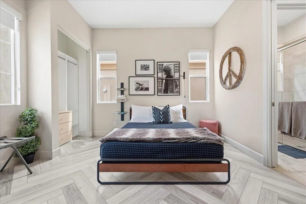 37-Bedroom 3