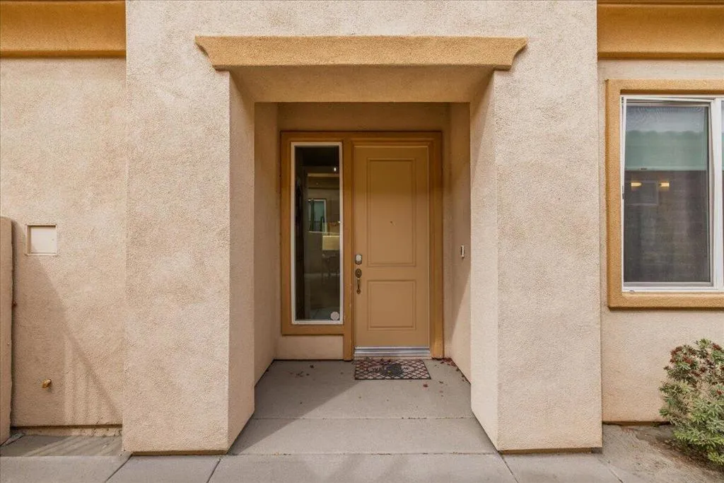08-Exterior Front