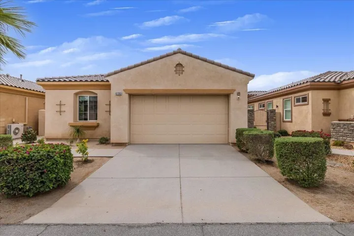 04-Exterior Front