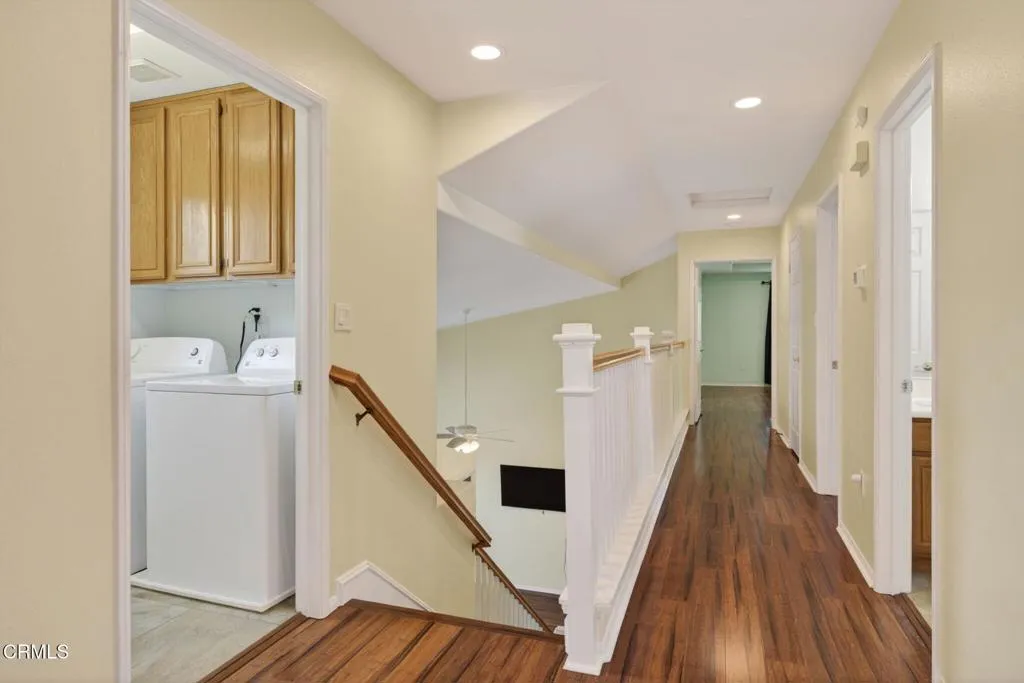 23-web-or-mls-UpmarketMedia-1705ViaPaj-0