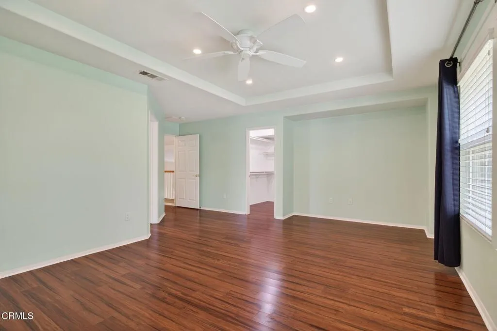 26-web-or-mls-UpmarketMedia-1705ViaPaj-0