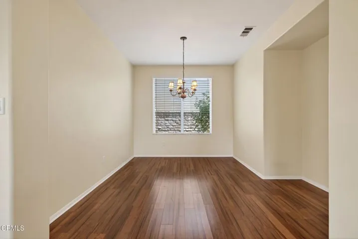 10-web-or-mls-UpmarketMedia-1705ViaPaj-0