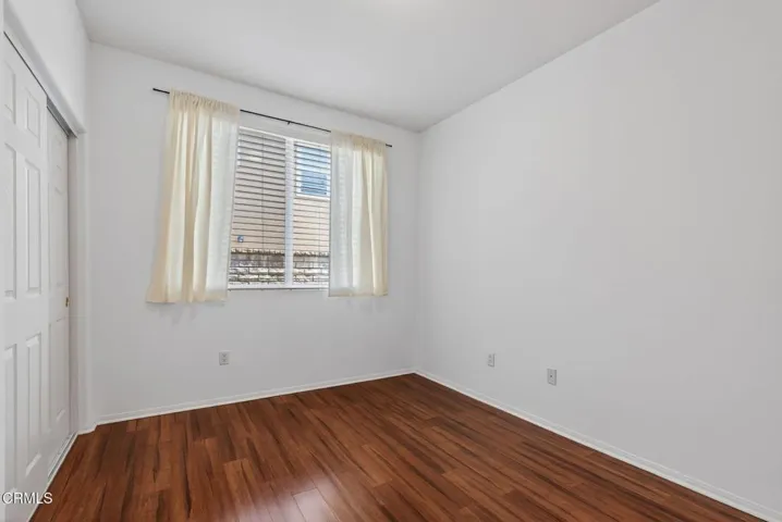 37-web-or-mls-UpmarketMedia-1705ViaPaj-0