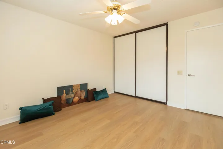 31 17106 Village 17 (Camarillo CA)