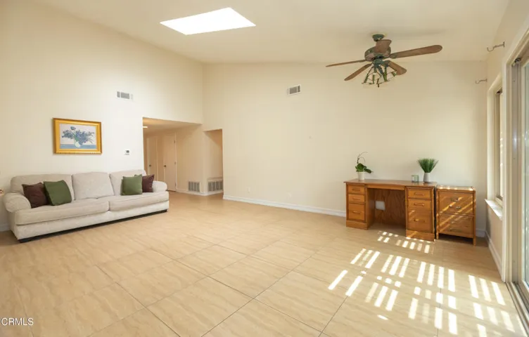 12 17106 Village 17 (Camarillo CA)