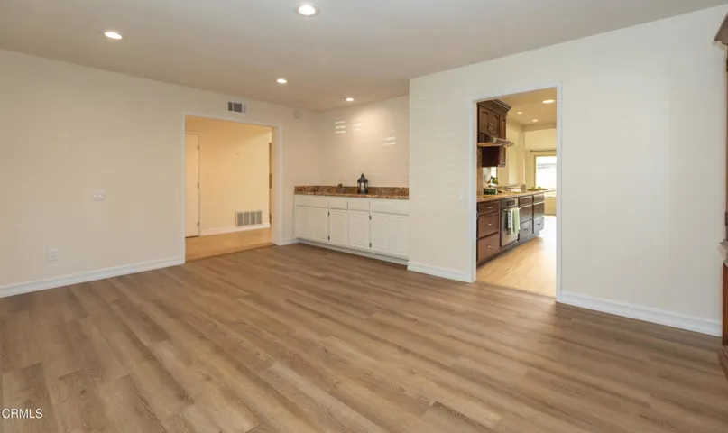 22 17106 Village 17 (Camarillo CA)