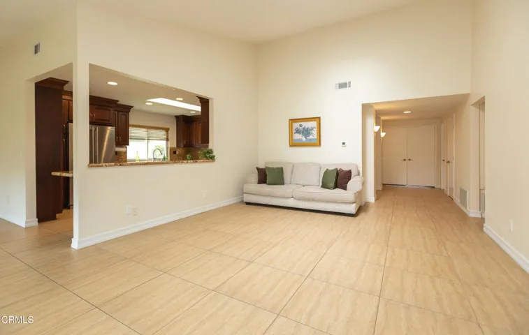 11 17106 Village 17 (Camarillo CA)