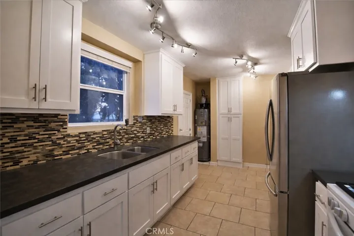 2920 N Arrowhead, San Bernardino, California 92405
