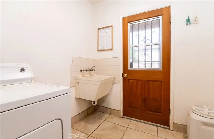 2204 W Victoria, Montebello, California 90640