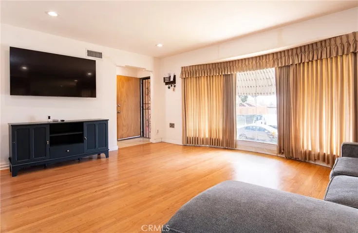 2204 W Victoria, Montebello, California 90640