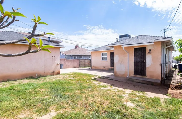 2204 W Victoria, Montebello, California 90640