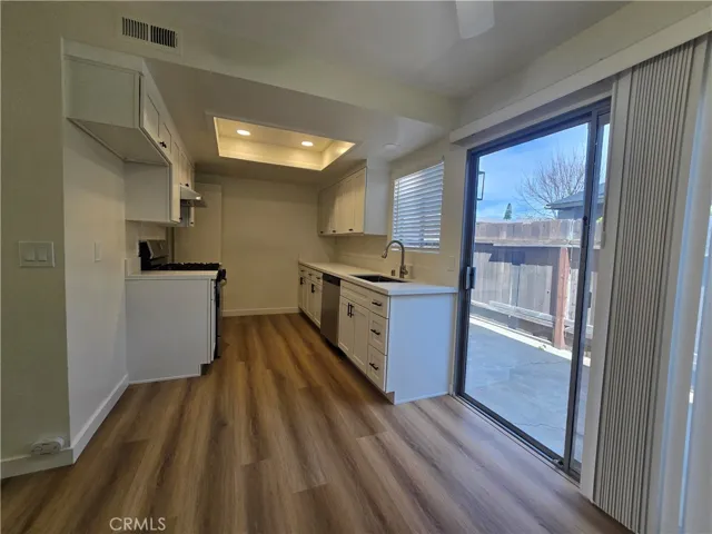 160 Greentree, La Habra, California 90631