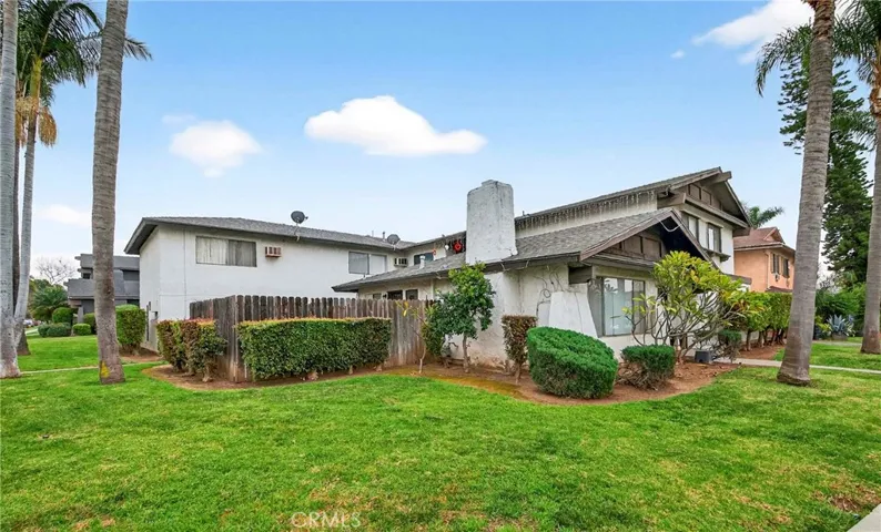160 Greentree, La Habra, California 90631
