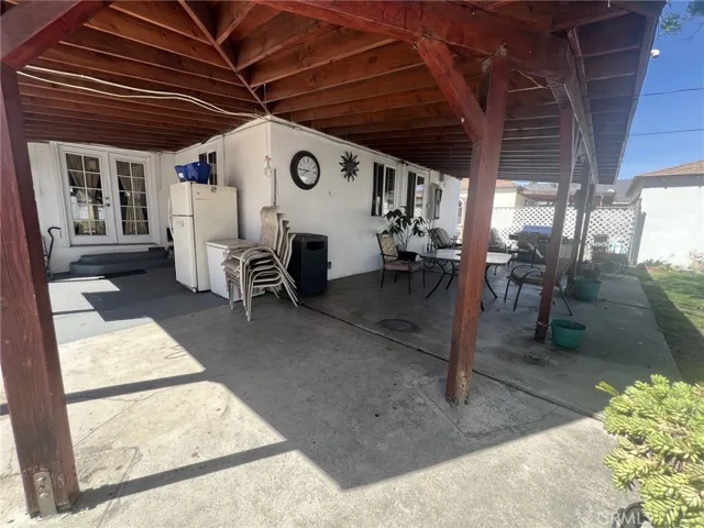8323 Emerald Avenue, Fontana, California 92335
