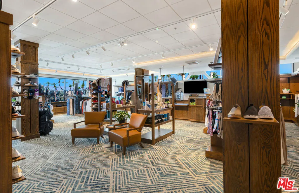 Golf Shop