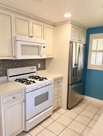 26172 Rainbow Glen, Newhall, California 91321