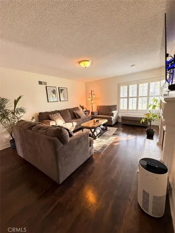 26172 Rainbow Glen, Newhall, California 91321