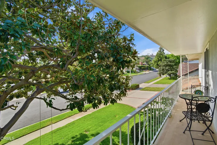 34_balcony